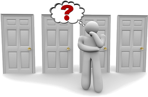 Person Figure Trying To Decide Which Door To Open - Voluntariedad En La Mediacion (500x339), Png Download