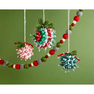 Kisses Kistletoe - Christmas Ornament (300x300), Png Download