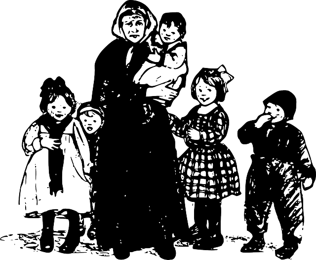 Granny, Nanny, Woman, Kids, Grandma, Grandmother - Refugee Clipart (640x528), Png Download