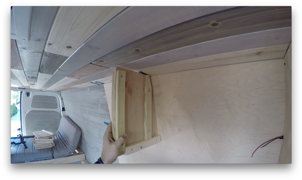 Screen Shot 2018 02 18 At - Ceiling (1000x598), Png Download