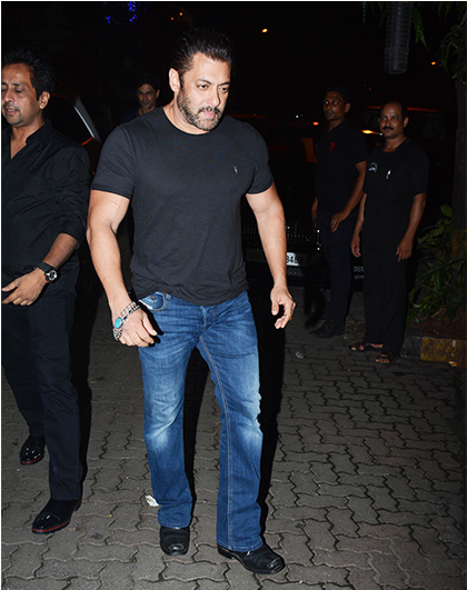 Salman Khan - Standing (750x530), Png Download